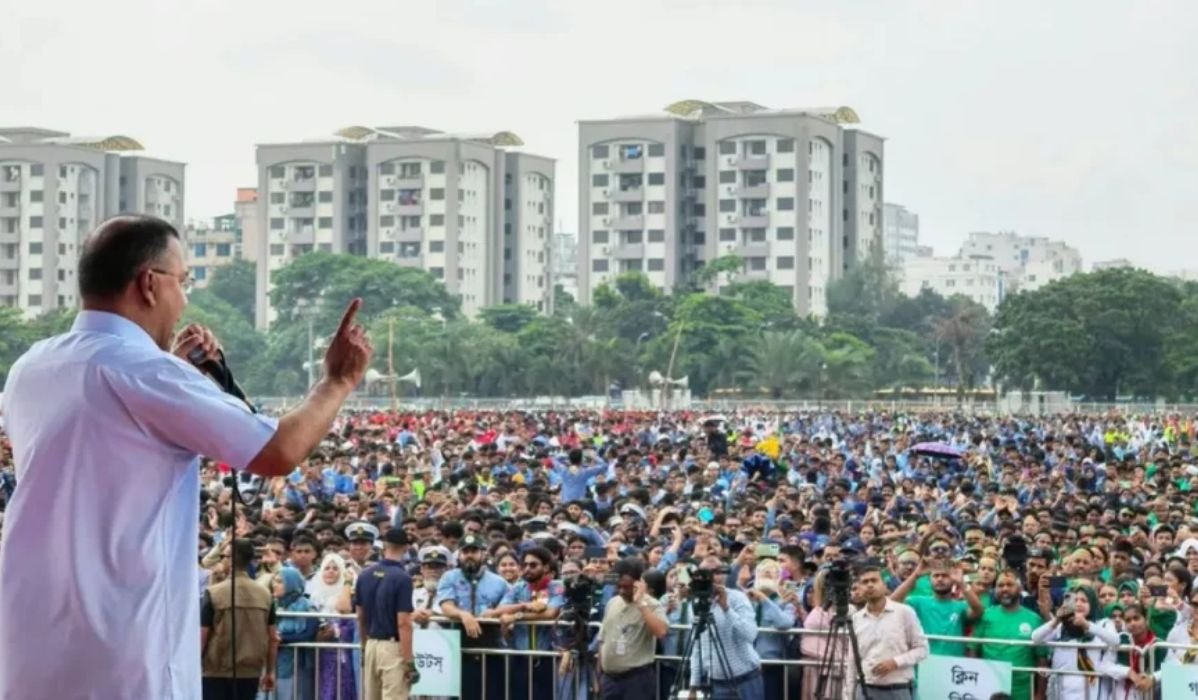 দেশ পুনর্গঠনে তরুণদের এগিয়ে আসার আহ্বান প্রধানমন্ত্রীর